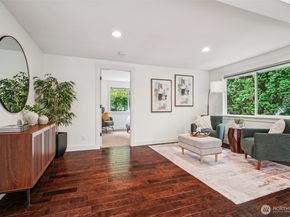 3047 124th Avenue NE, Bellevue WA 98005