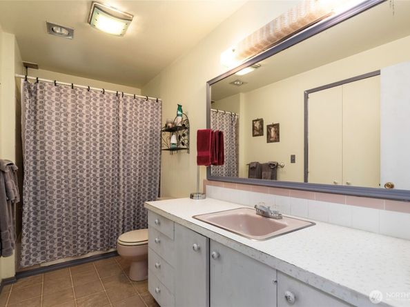 223 Alnus Way, Bremerton WA 98310