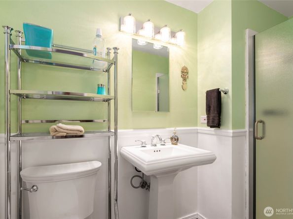 223 Alnus Way, Bremerton WA 98310