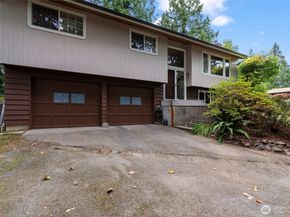 223 Alnus Way, Bremerton WA 98310