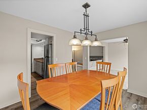 22215 6th Ave S 106, Des Moines WA 98198