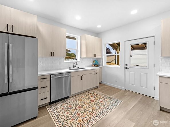 1602 Baker Avenue, Everett WA 98201