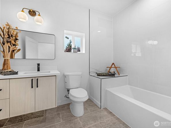 1602 Baker Avenue, Everett WA 98201