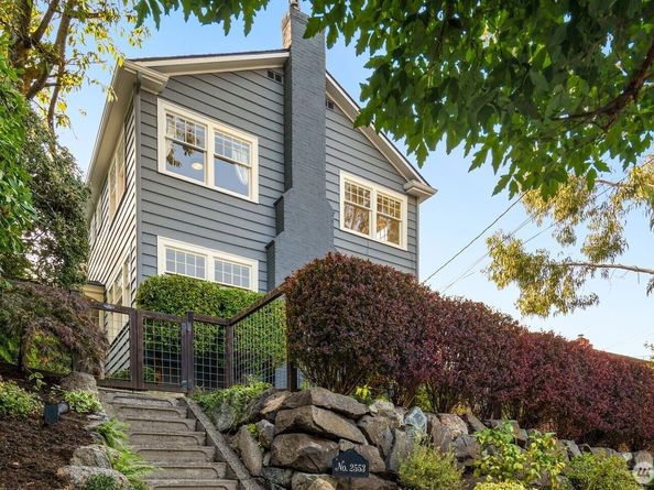 2553 Warren Avenue N, Seattle WA 98109