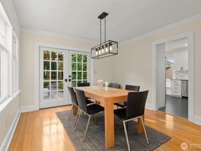 2553 Warren Avenue N, Seattle WA 98109