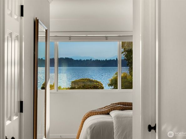 6620 Lake Washington Boulevard NE 101, Kirkland WA 98033