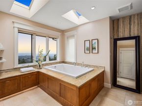15309 SE 58th Street, Bellevue WA 98006