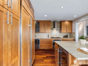 15309 SE 58th Street, Bellevue WA 98006