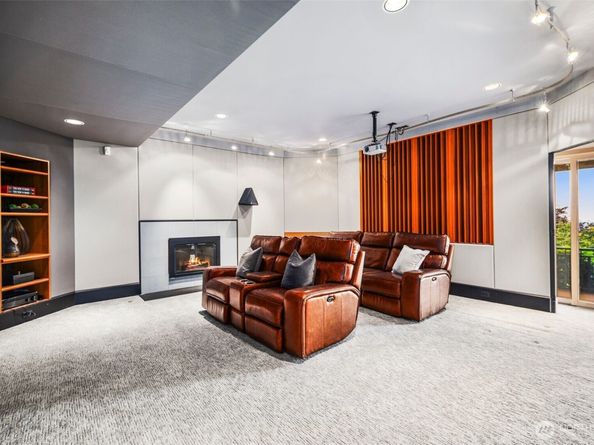 15309 SE 58th Street, Bellevue WA 98006