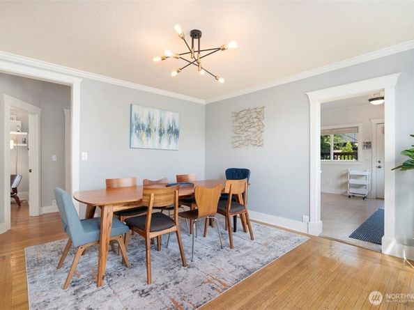 3936 Woodland Park Avenue N, Seattle WA 98103