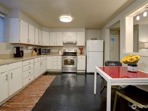 3936 Woodland Park Avenue N, Seattle WA 98103