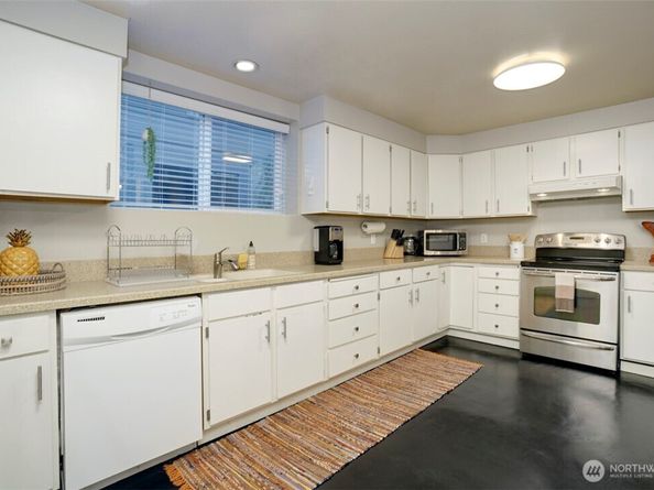 3936 Woodland Park Avenue N, Seattle WA 98103