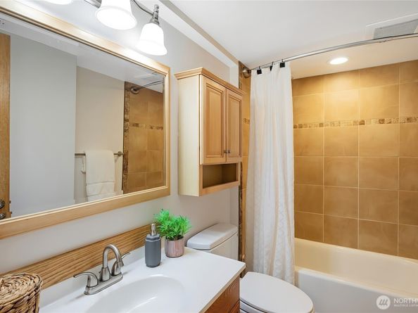 20205 60th Place NE, Kenmore WA 98028