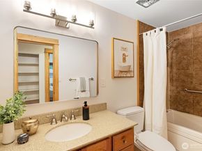 20205 60th Place NE, Kenmore WA 98028