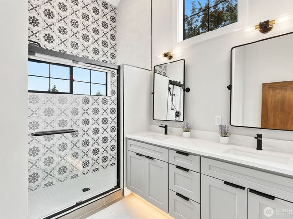 10719 2nd Avenue NW, Seattle WA 98177
