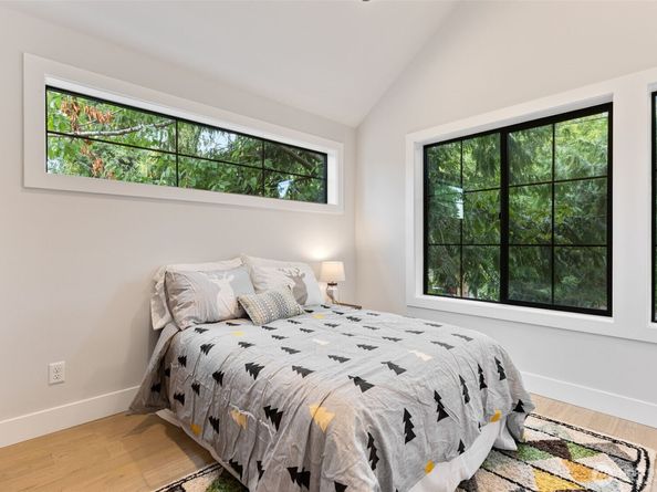 10719 2nd Avenue NW, Seattle WA 98177