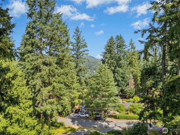 410 Mt. Jupiter Drive SW, Issaquah WA 98027
