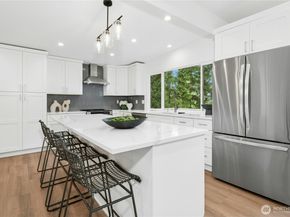 410 Mt. Jupiter Drive SW, Issaquah WA 98027