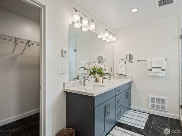15610 5th Avenue NE C, Shoreline WA 98155