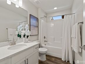 23831 5th Avenue SE c, Bothell WA 98021