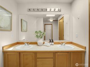 11602 SE 193rd Place, Kent WA 98031