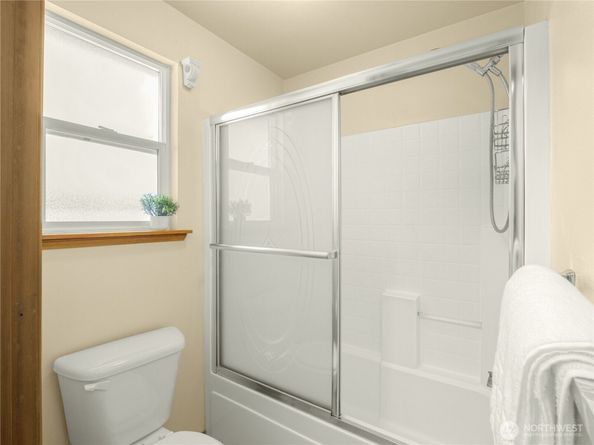 11602 SE 193rd Place, Kent WA 98031