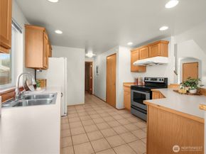11602 SE 193rd Place, Kent WA 98031