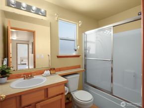 11602 SE 193rd Place, Kent WA 98031