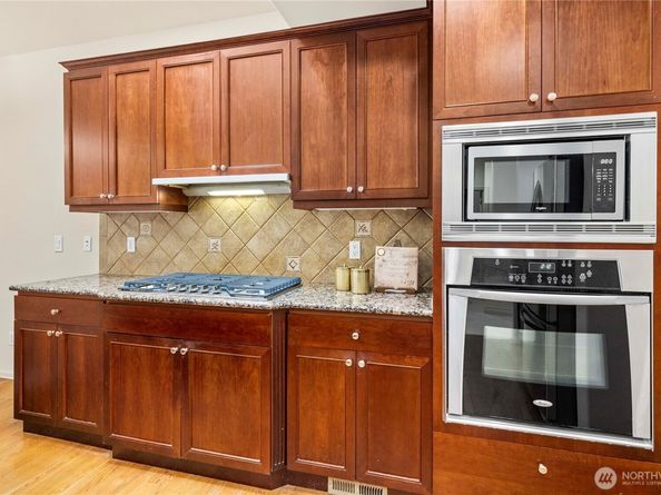 12050 167th Place NE, Redmond WA 98052