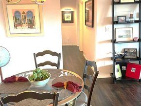 2500 81st Avenue SE 117, Mercer Island WA 98040