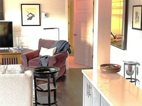 2500 81st Avenue SE 117, Mercer Island WA 98040