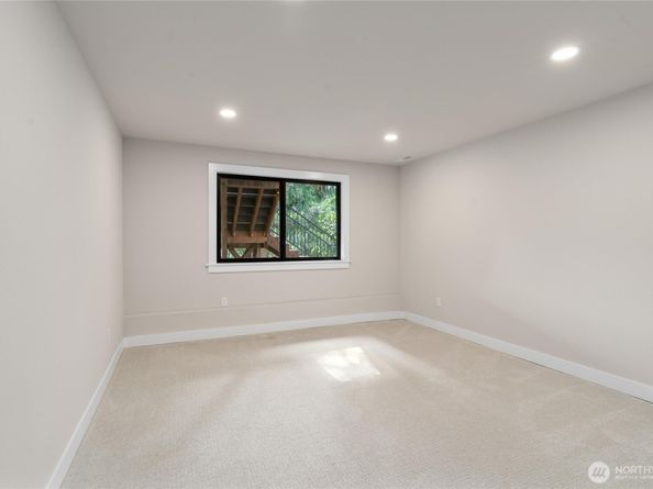 2810 177th Avenue NE, Redmond WA 98052