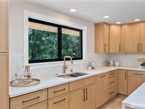 2810 177th Avenue NE, Redmond WA 98052