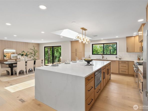 2810 177th Avenue NE, Redmond WA 98052