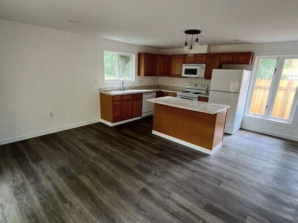 13348 32nd Ave S, Tukwila WA 98168