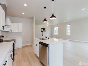 7590 E Idaho Street, Port Orchard WA 98366