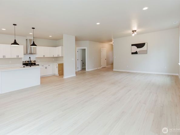 7590 E Idaho Street, Port Orchard WA 98366