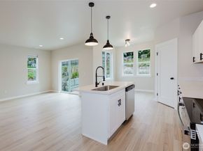 7590 E Idaho Street, Port Orchard WA 98366