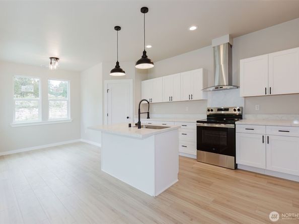 7590 E Idaho Street, Port Orchard WA 98366