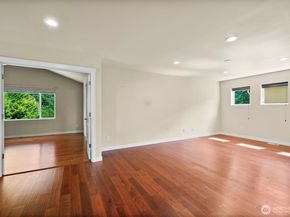 10550 NE Sheridan Crescent, Redmond WA 98053