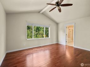 10550 NE Sheridan Crescent, Redmond WA 98053