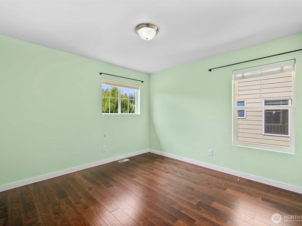 10550 NE Sheridan Crescent, Redmond WA 98053