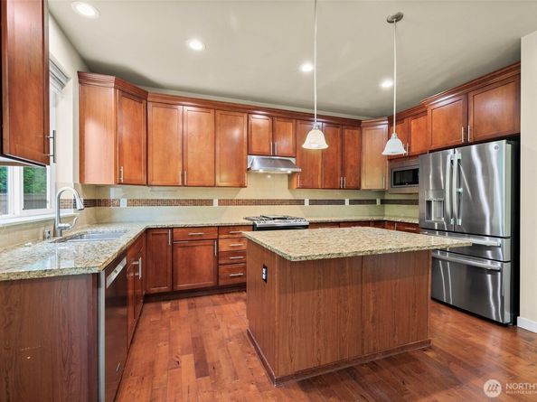 10550 NE Sheridan Crescent, Redmond WA 98053