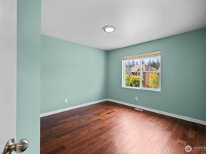 10550 NE Sheridan Crescent, Redmond WA 98053