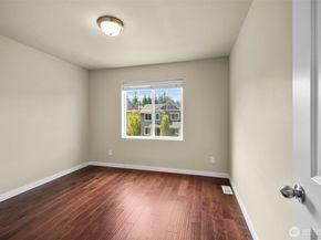 10550 NE Sheridan Crescent, Redmond WA 98053