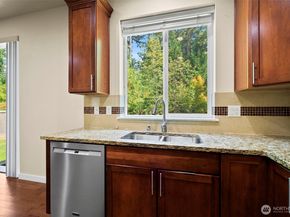 10550 NE Sheridan Crescent, Redmond WA 98053