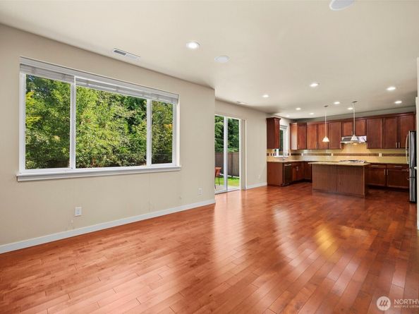 10550 NE Sheridan Crescent, Redmond WA 98053