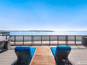 66 Bell Street 208, Seattle WA 98121