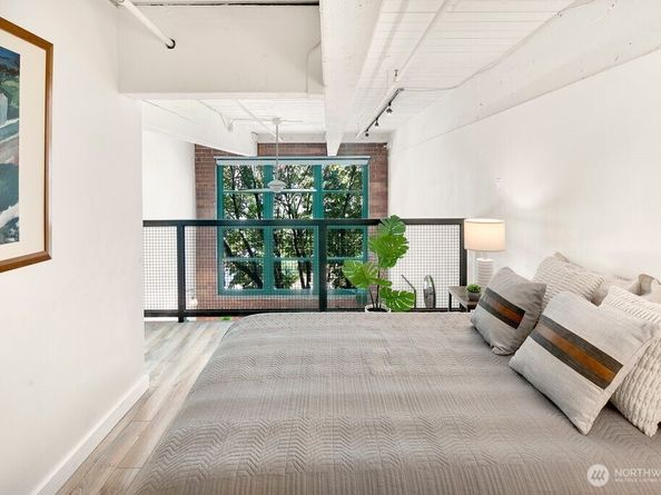 66 Bell Street 208, Seattle WA 98121
