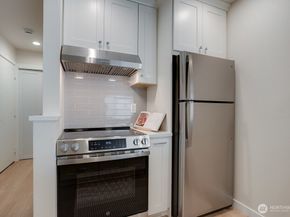 1312 6th Avenue N 9, Seattle WA 98109